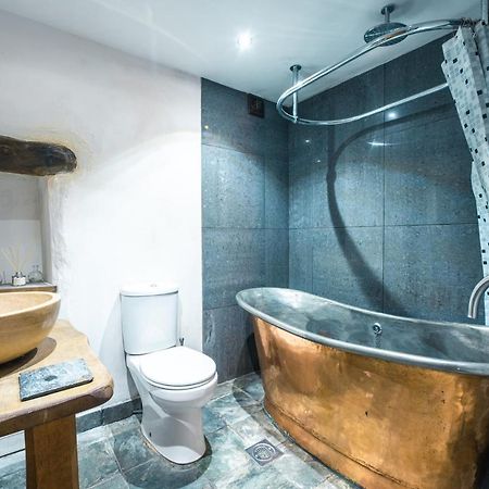 St Davids Hideaway With Roll-Top Bath & Log Burner Εξωτερικό φωτογραφία