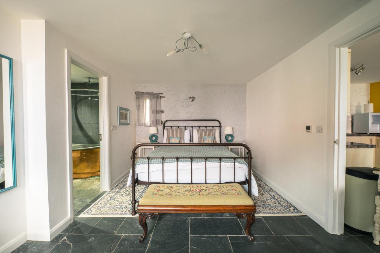 St Davids Hideaway With Roll-Top Bath & Log Burner Εξωτερικό φωτογραφία