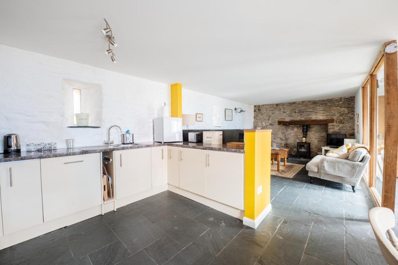 St Davids Hideaway With Roll-Top Bath & Log Burner Εξωτερικό φωτογραφία