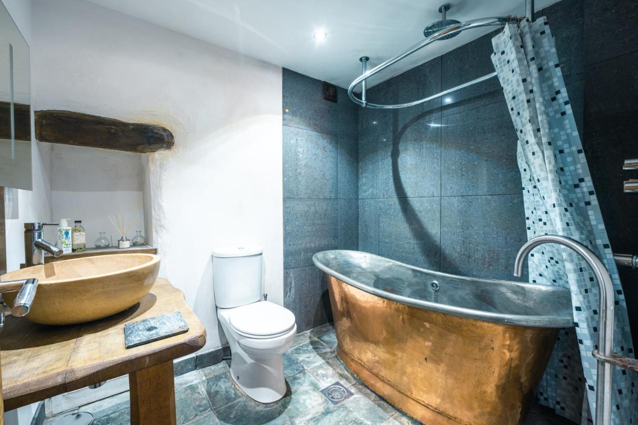 St Davids Hideaway With Roll-Top Bath & Log Burner Εξωτερικό φωτογραφία